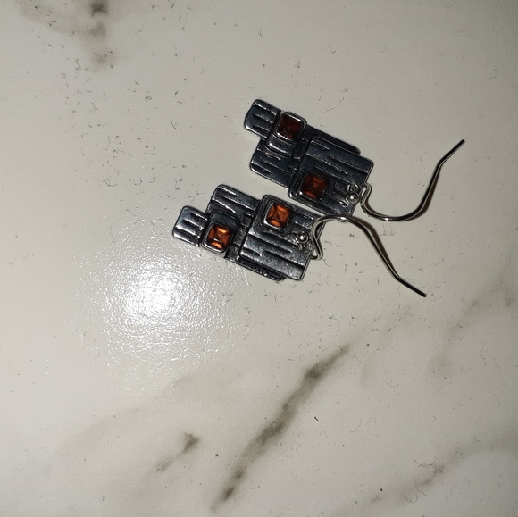 Nwot Silvertone earrings pierced abstract wire - Picture 2 of 2